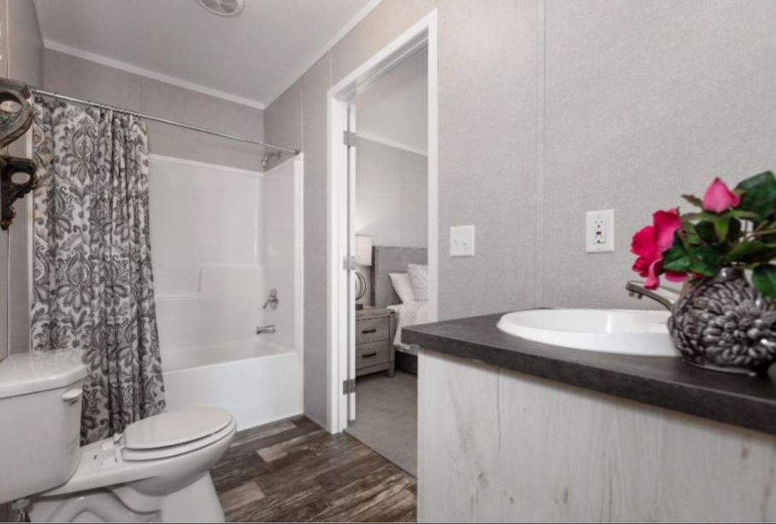 The AMBER Master Bathroom. This Manufactured Mobile Home features 3 bedrooms and 2 baths.